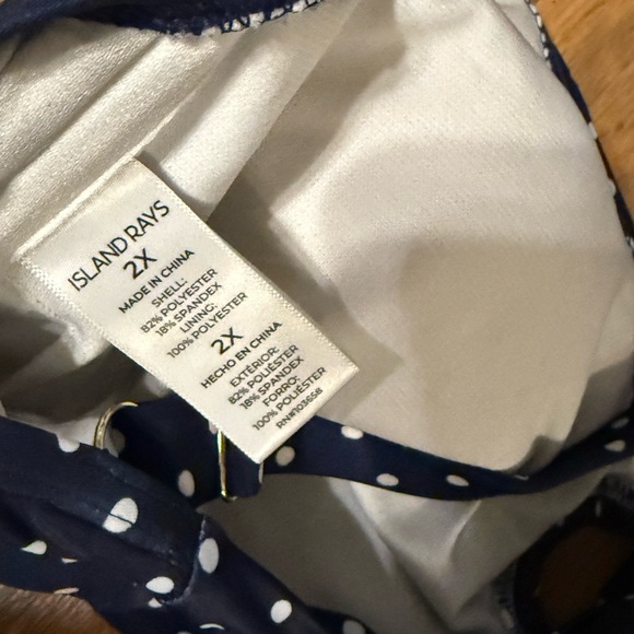 Island Rays Navy blue polka dot bikini top 2X - Picture 4 of 4